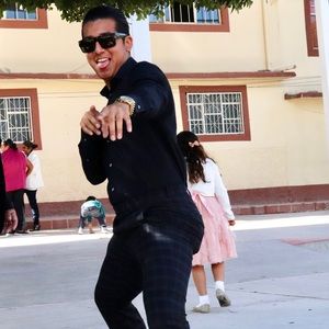 Meet your Posher, Alex